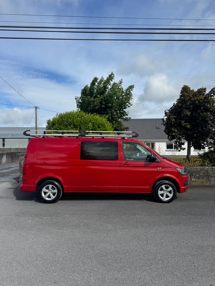 Volkswagen Transporter 2017 - Image 2