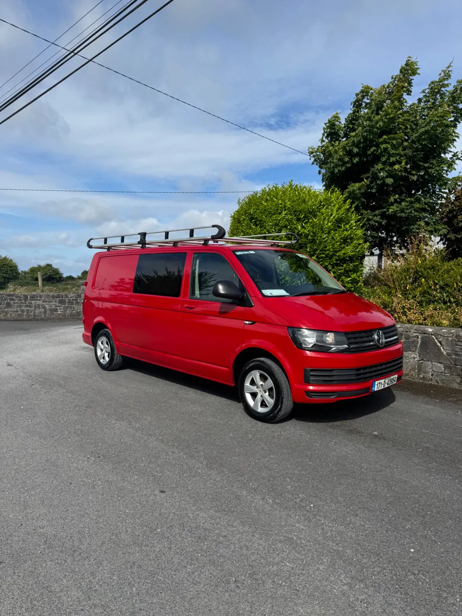 Volkswagen Transporter 2017 - Image 1