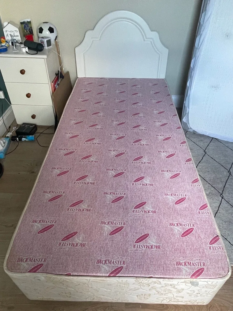 Single bed divan base - Image 1