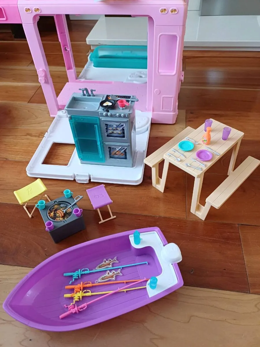 Barbie camper van campervan - Image 3