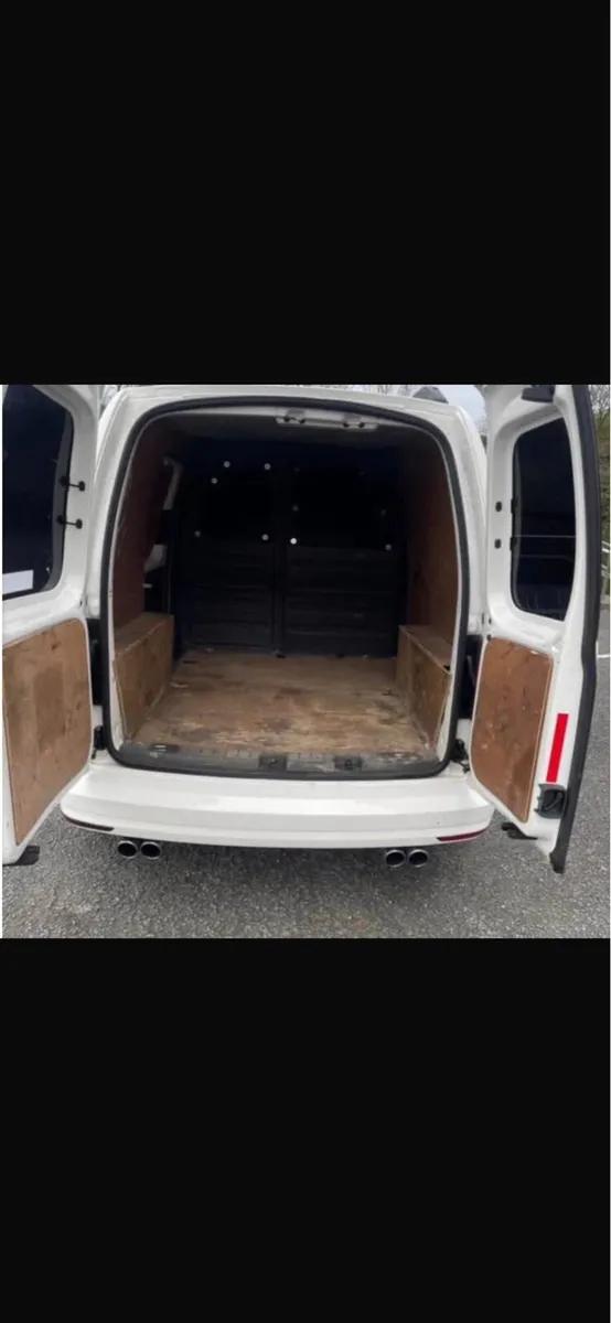 VW Caddy 1.6 - Image 2