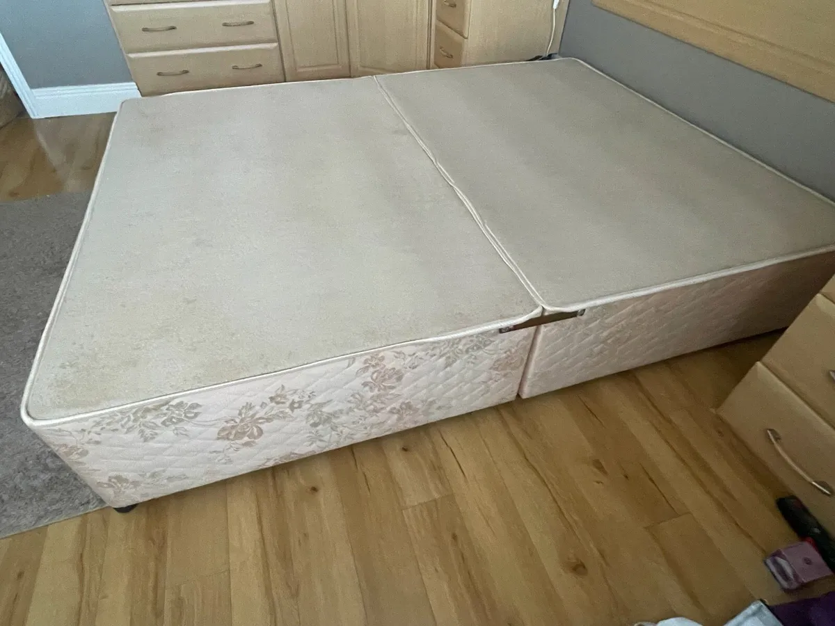 King size 5ft divan base - Image 1