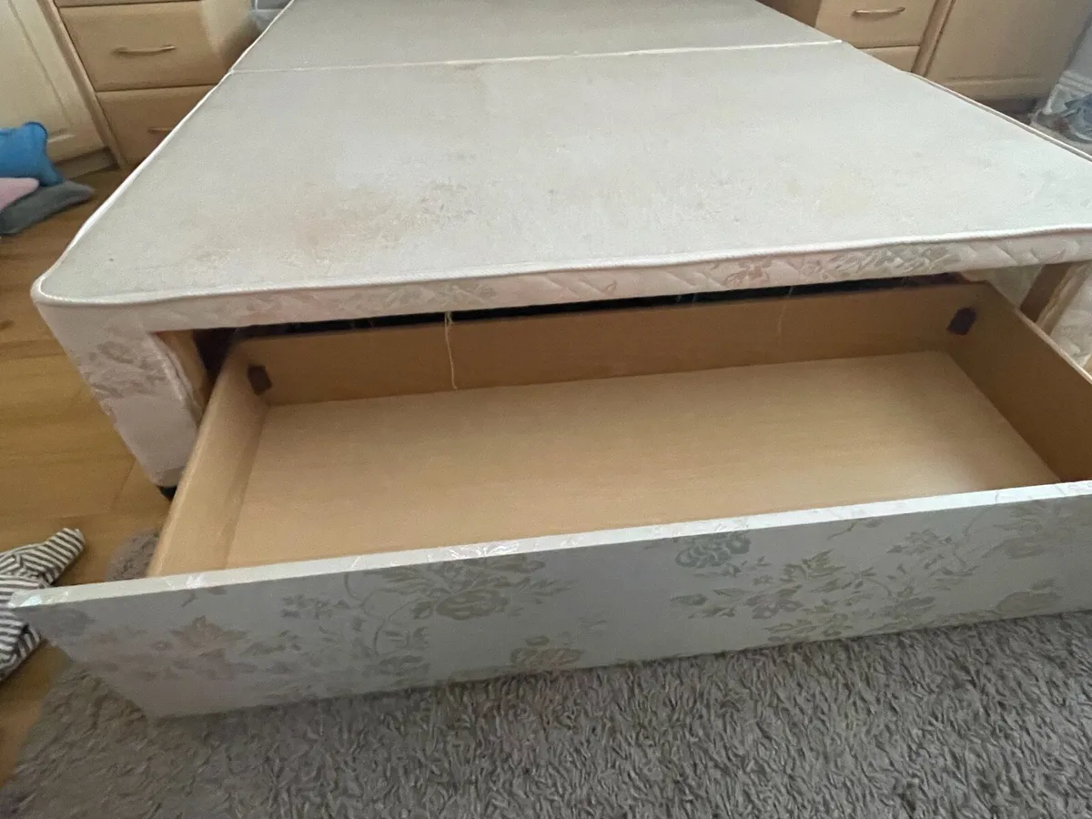 King size 5ft divan base - Image 4