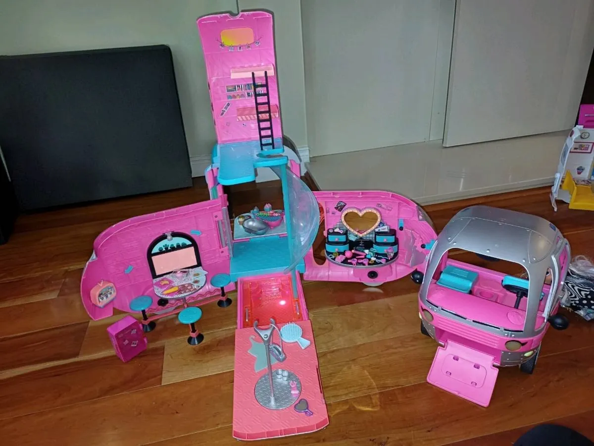 LOL L.O.L. Campervan with accessories and dolls - Image 4