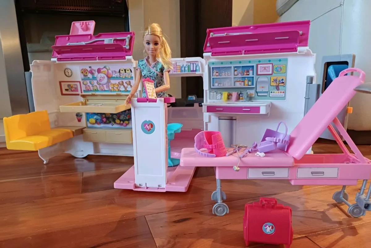 Barbie Mobile clinic - Image 3