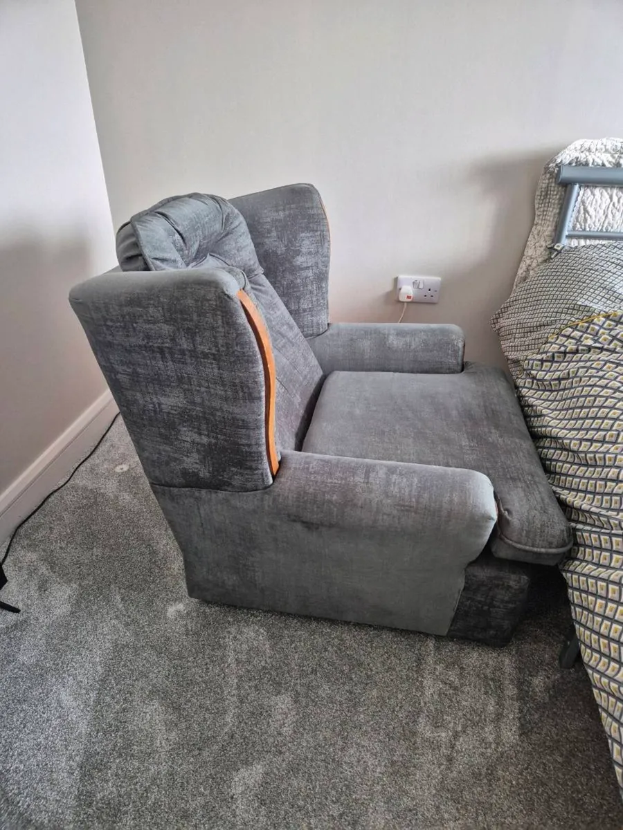Armchair - Image 2
