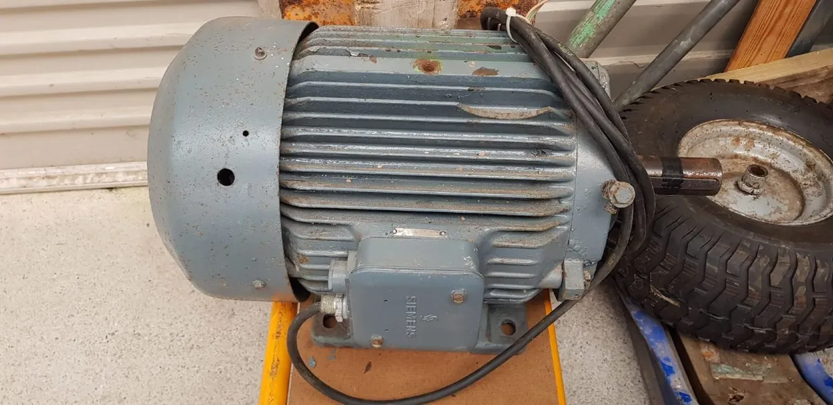 3 Phase Electric Motor Siemens - Image 1