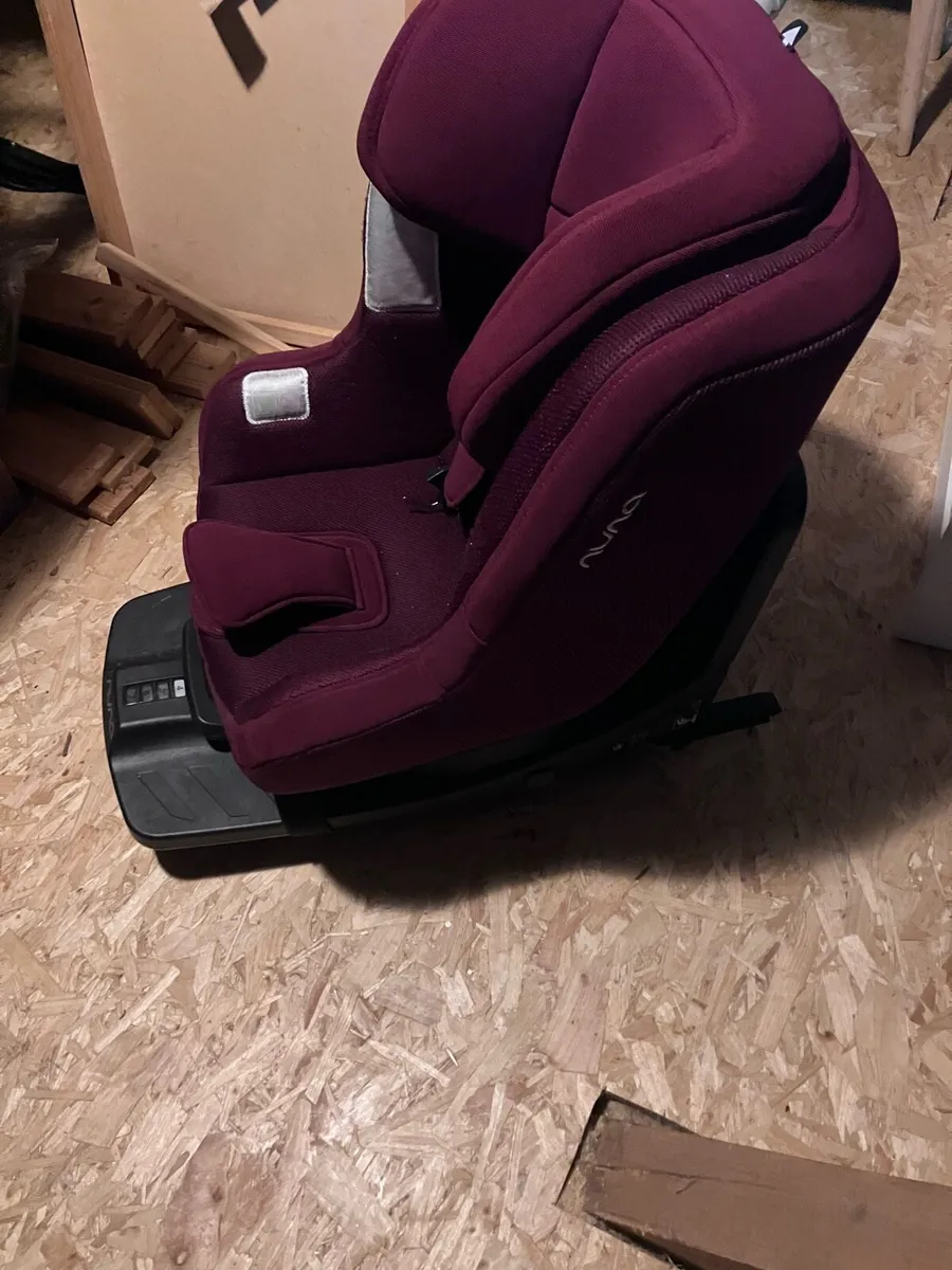 Nina Rebl Car Seat - Red - Image 2