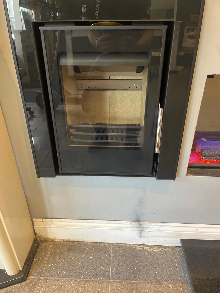 Vitae 6 kw Cassette Stove €900 - Image 1
