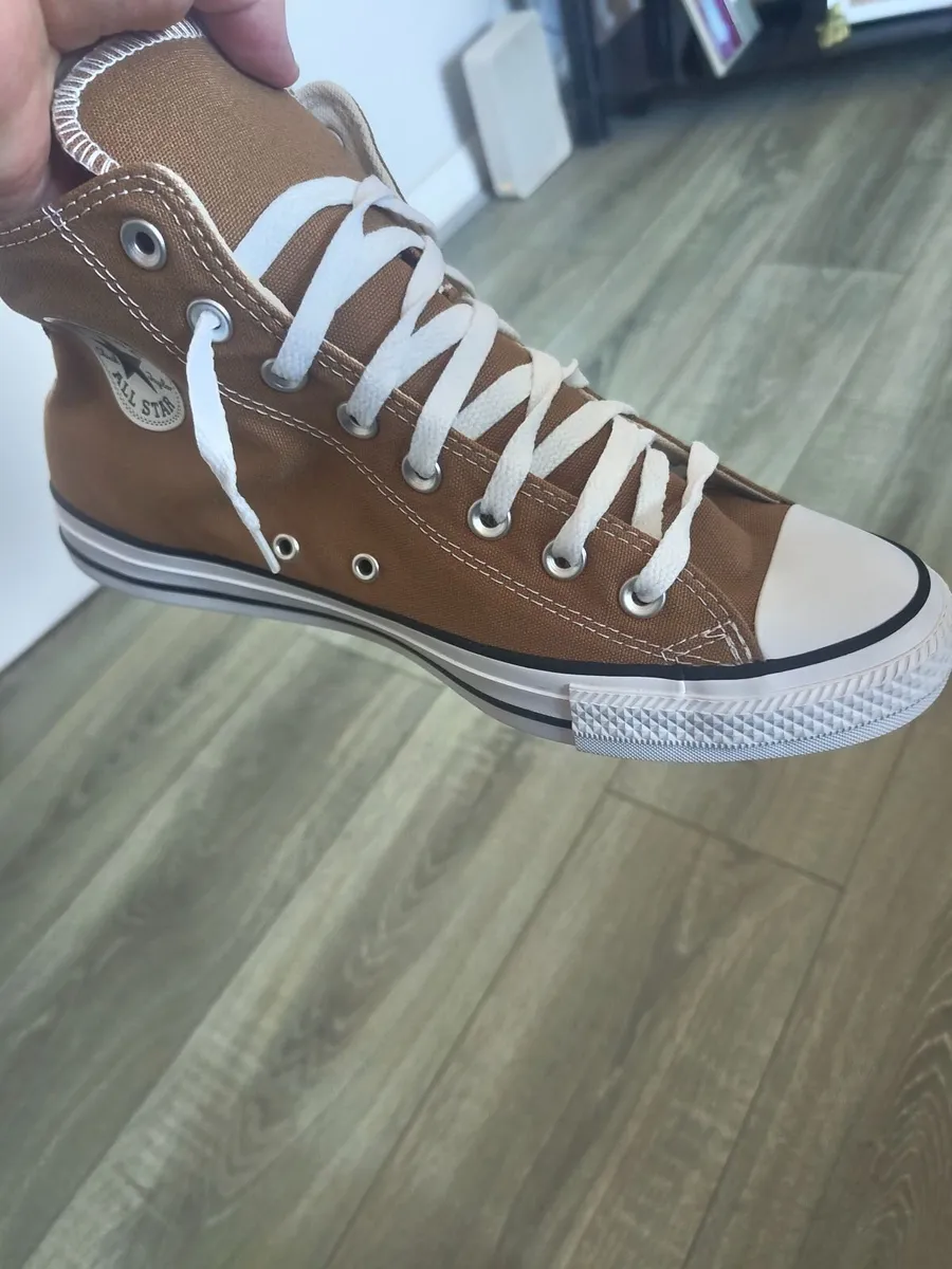 New Chuck Taylor  All Stars Hight UK 8.5 - Image 3