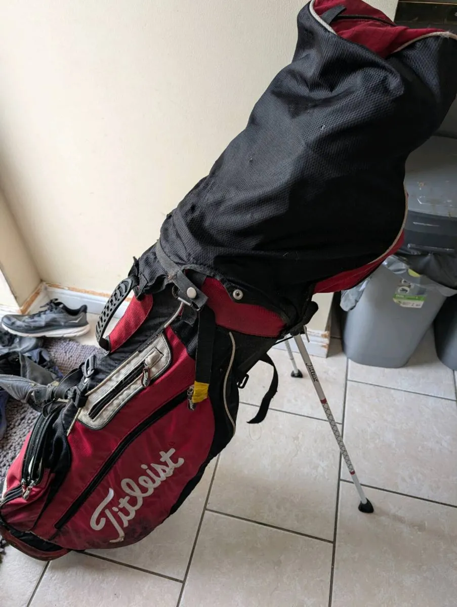 Titleist Golf clubs set up first come first served - Image 1
