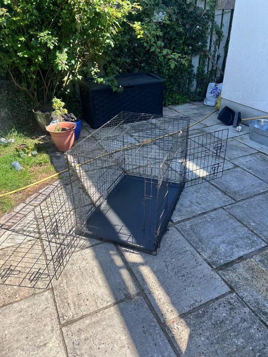 Dog cage - Image 1