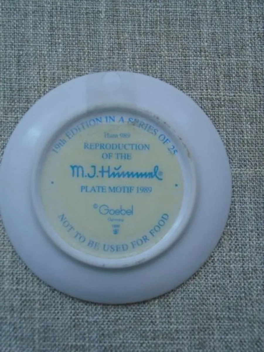 Vintage Hummel mini plate, Collectables - Image 3