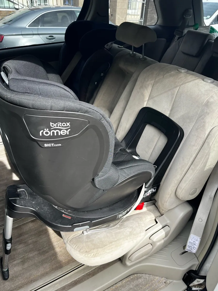 Car seat - Image 3
