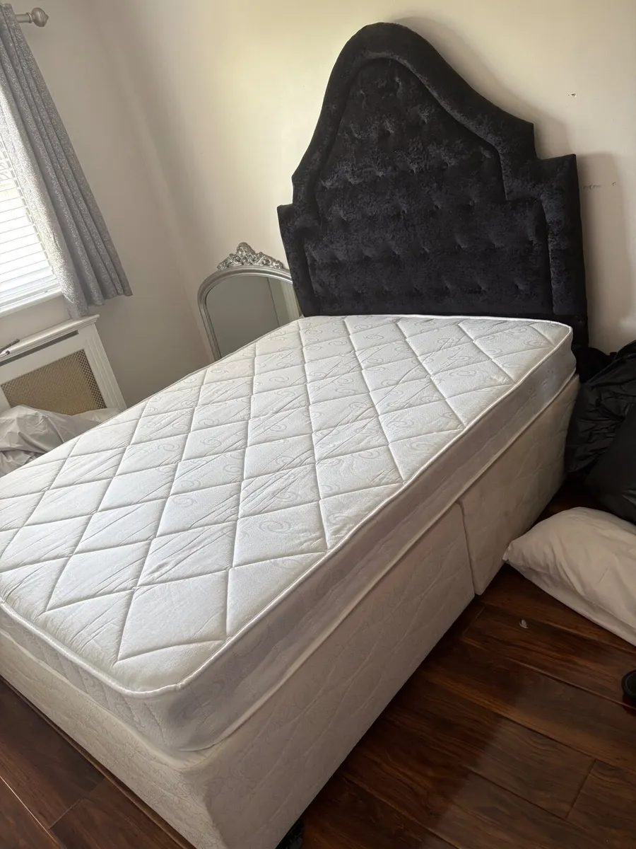 Double bed , mattress and headboard - Image 1