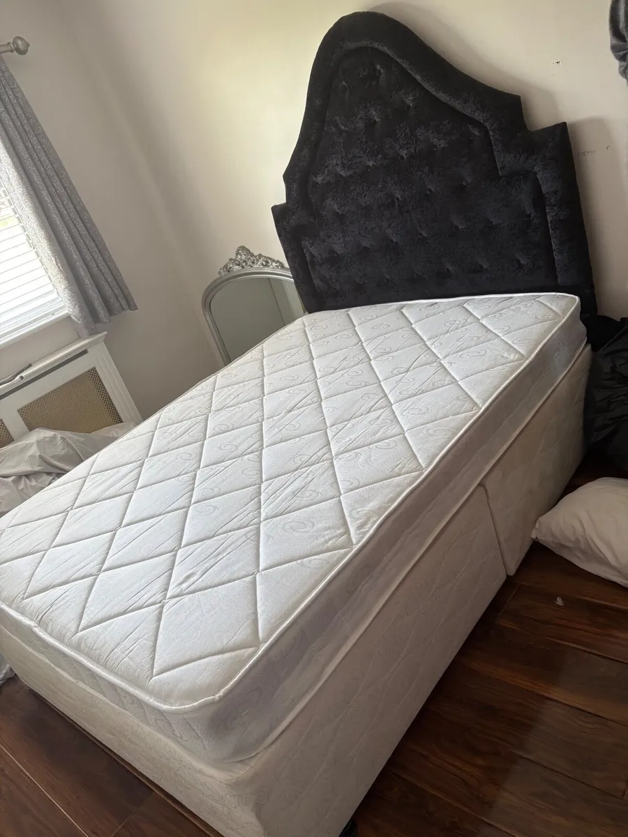 Double bed , mattress and headboard - Image 2