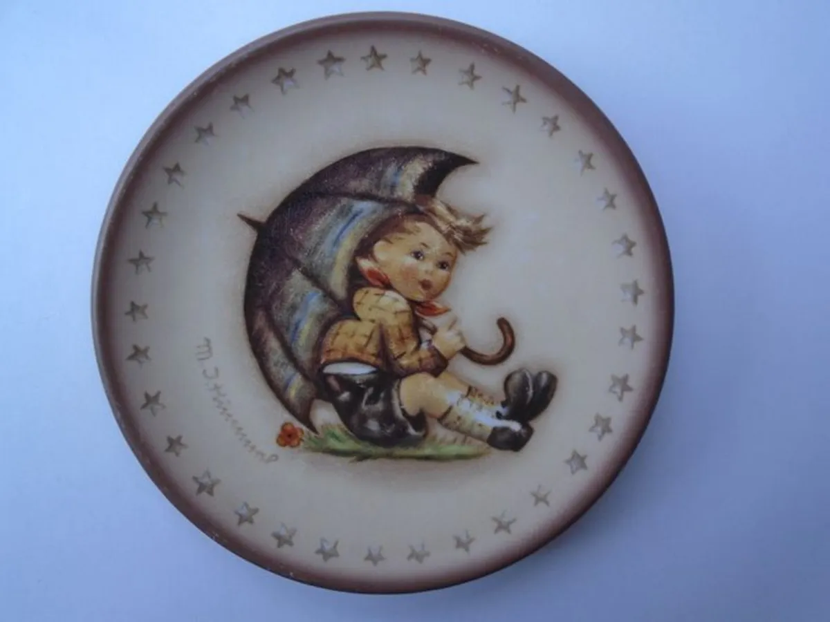 Vintage mini Hummel plate, collectables - Image 1