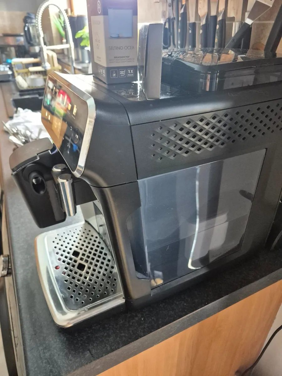 Philips LateGo 5400 Caffee Mashine - Image 3