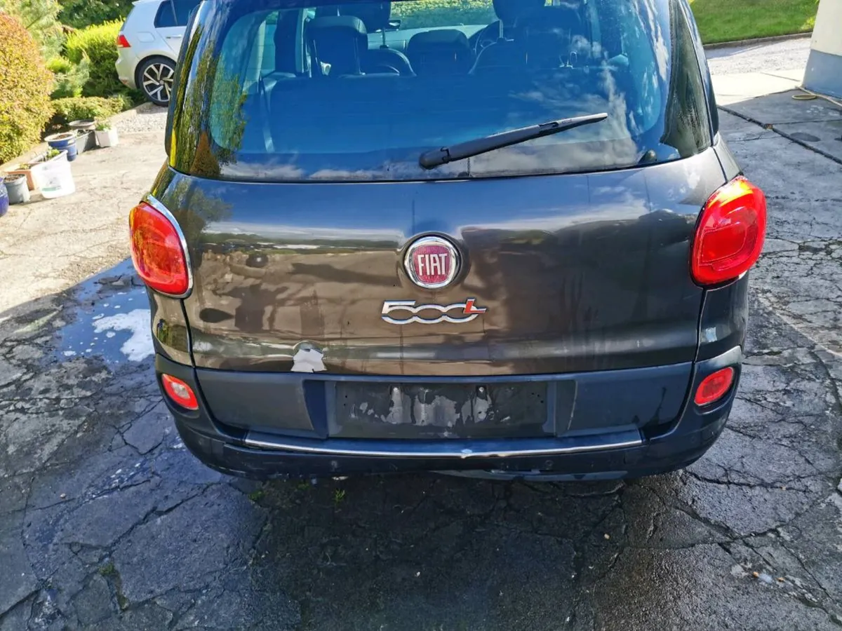 2014 Fiat 500L 7 seat - Image 4