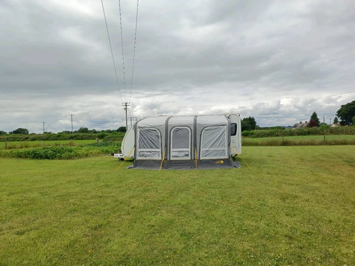 Sterling 6 Berth c/w air awning & extras - Image 2