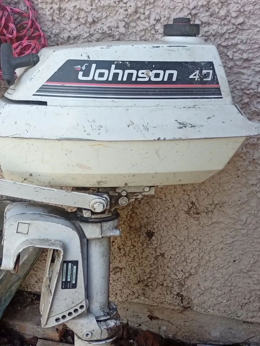 Boat trailer and engine - Image 2