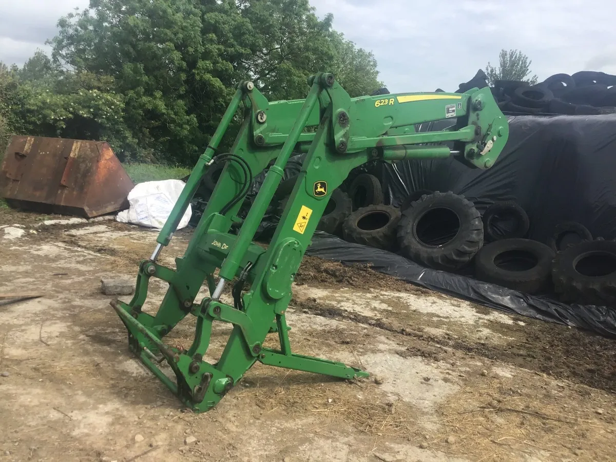 John Deere loader - Image 1