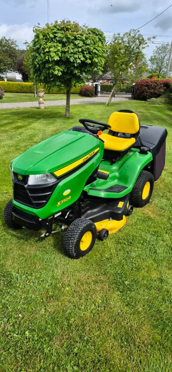 John deere ride on mower - Image 1