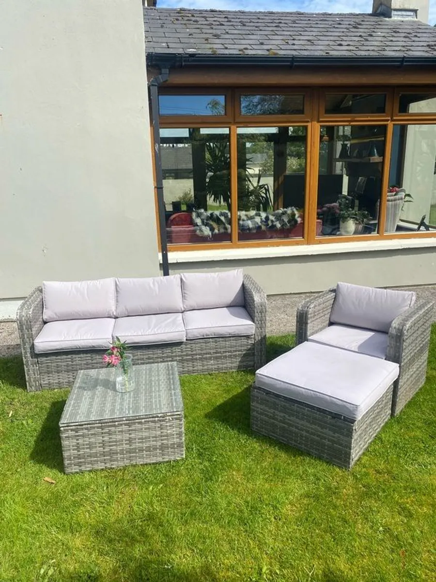 Rattan Garden furniture set - Image 2
