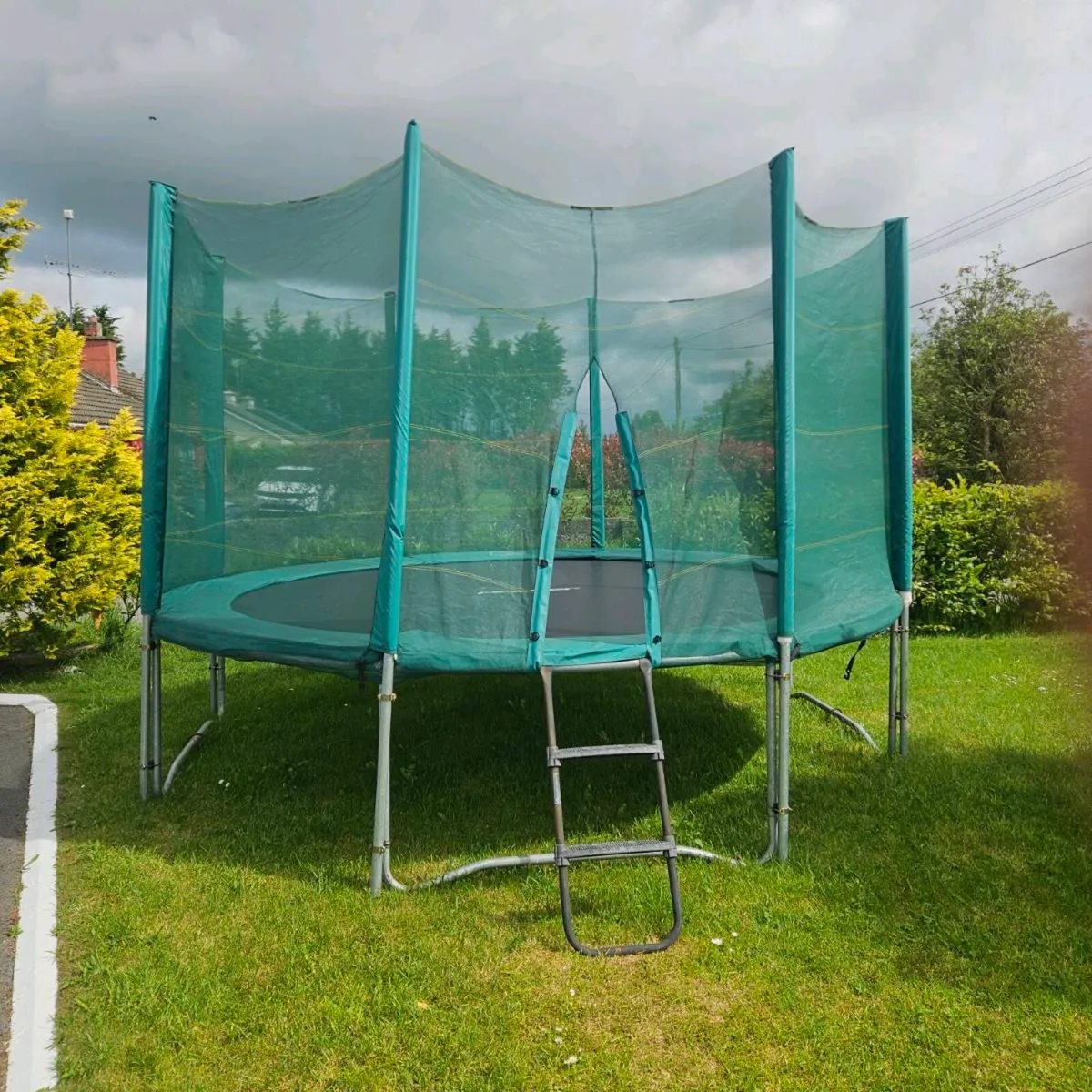 13ft Trampoline well maintained - Image 4
