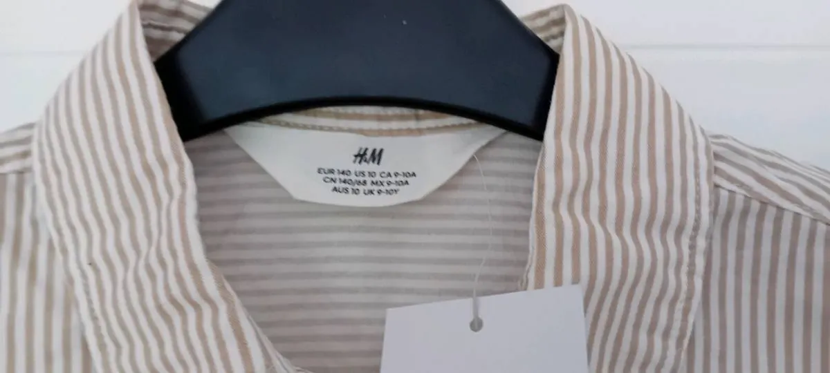H&M New Shirt 9-10yrs - Image 3
