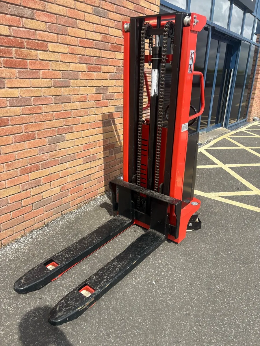 Pallet truck lift - Image 4
