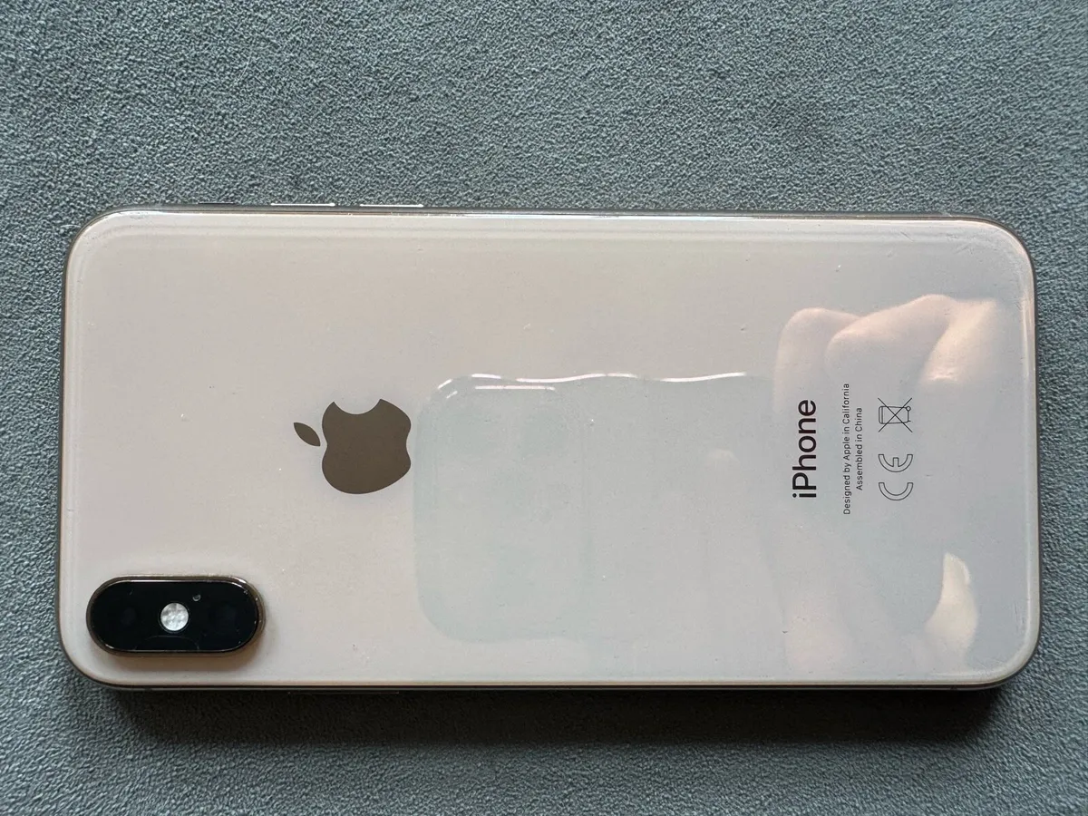 iPhone xs unlocked 256 GB - Image 2