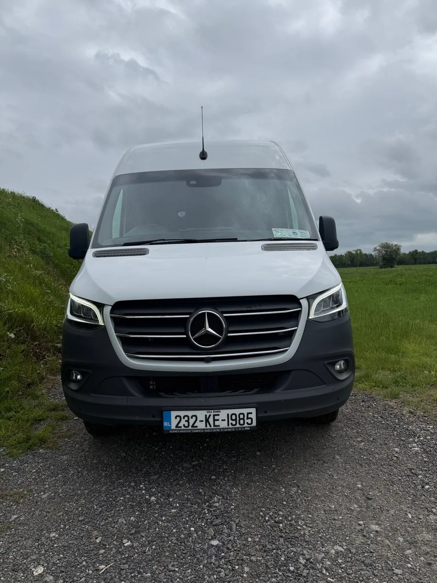 Mercedes-Benz Sprinter 2023 - Image 1