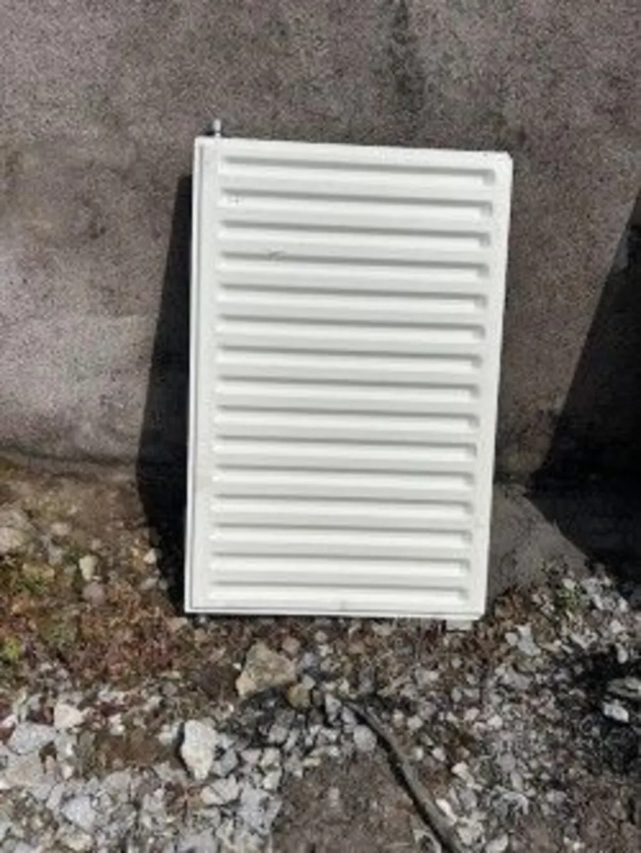 Radiators and towel rails in excellent condition - Image 4