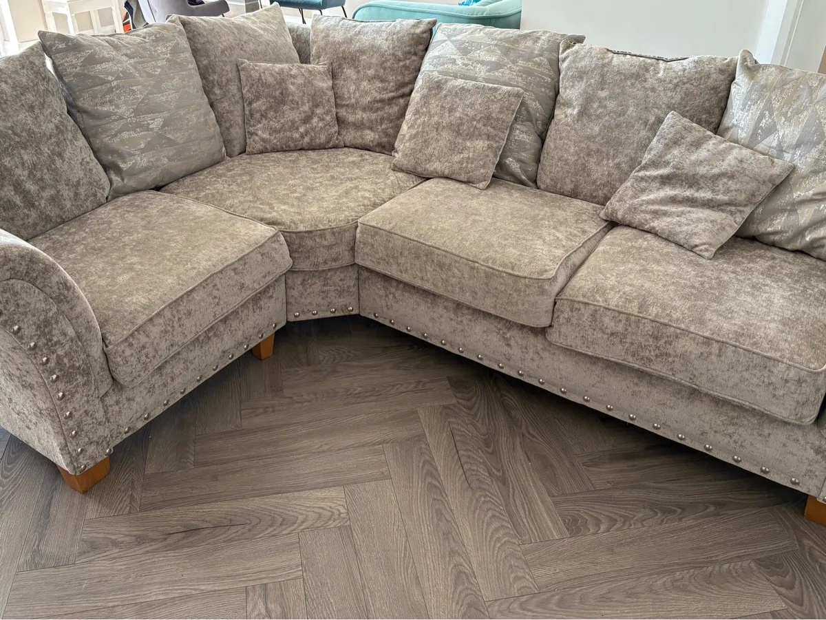 Corner Couch - Image 2