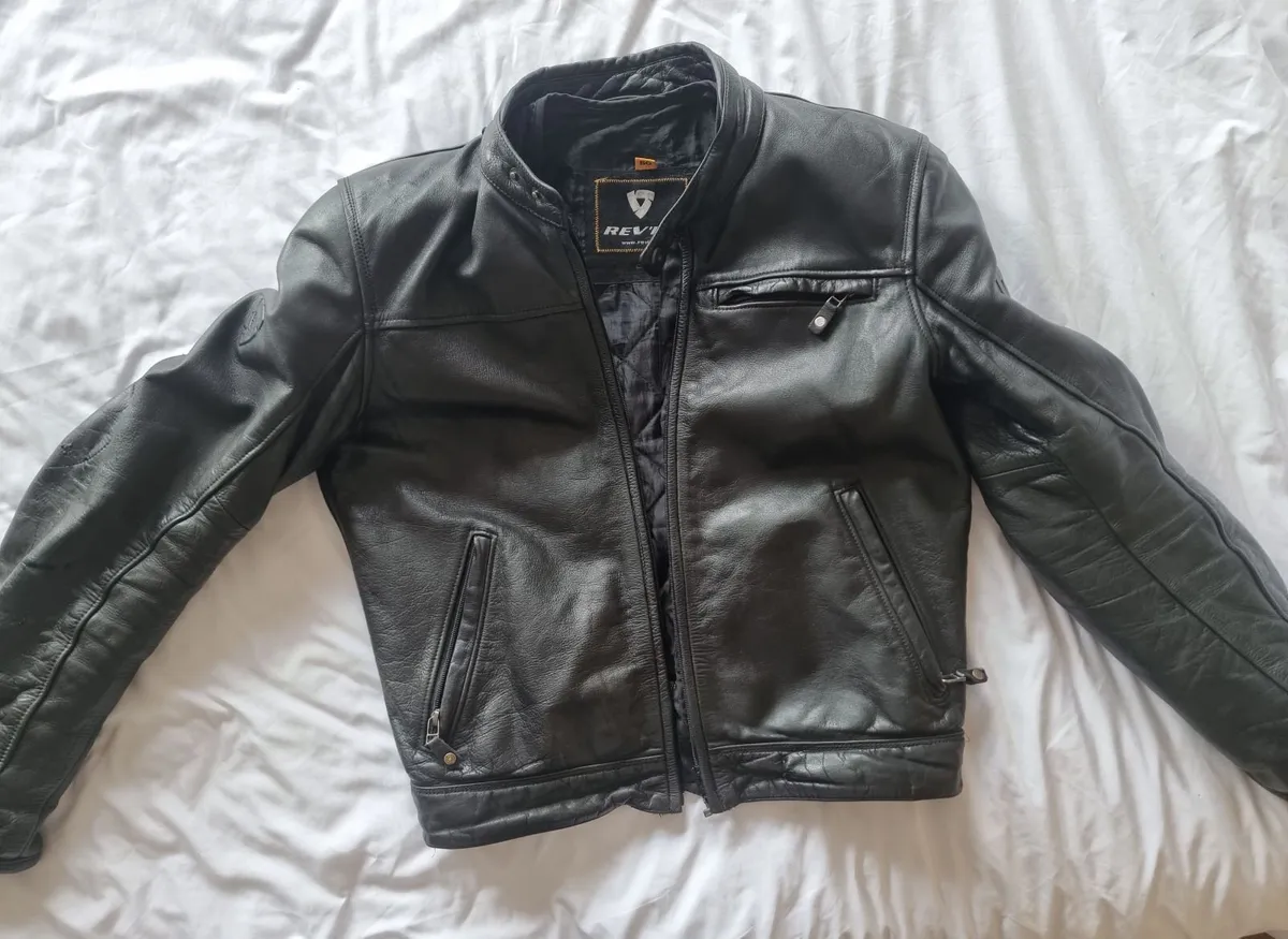 Rev'it  Motorcycle leather jacket Medium - Image 1