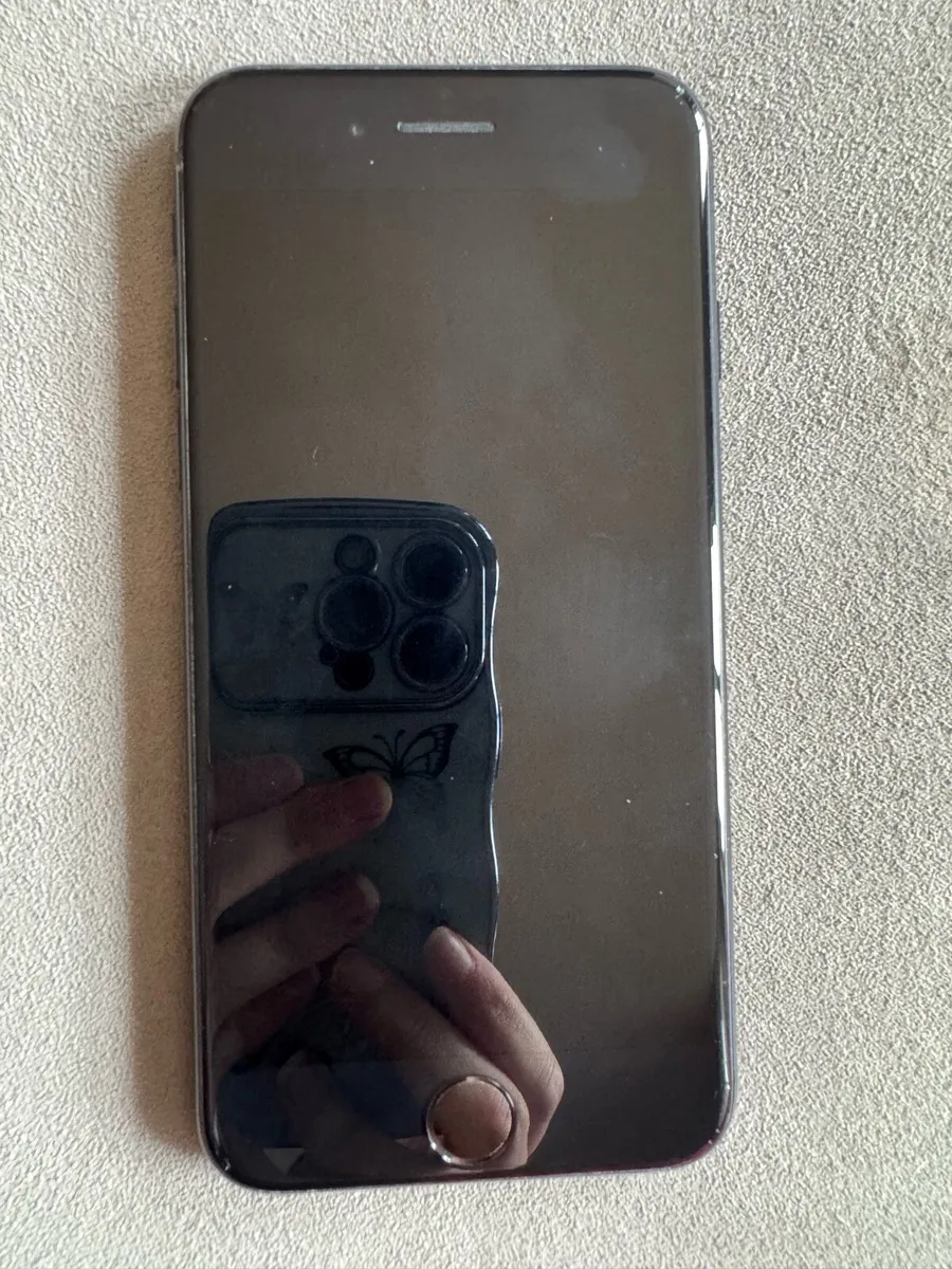 iPhone SE 128GB unlocked - Image 2
