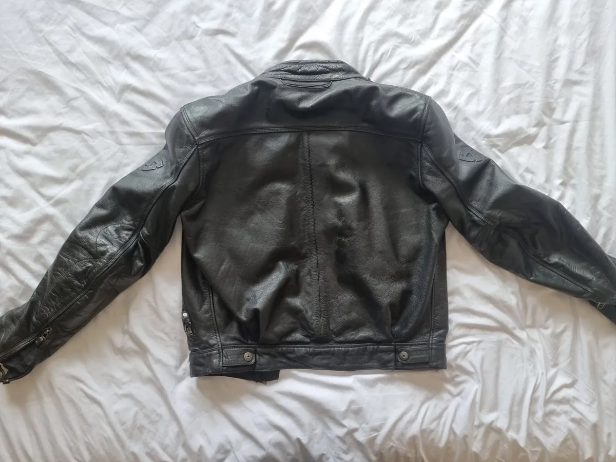 Rev'it  Motorcycle leather jacket Medium - Image 2