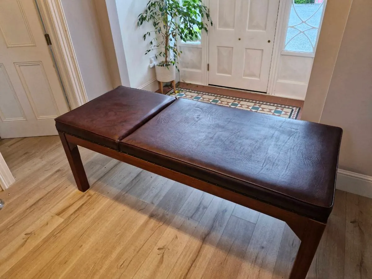 Treatment Table - Physio - Image 2