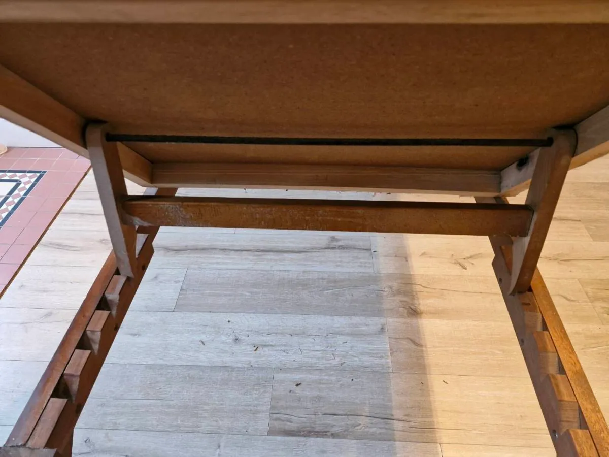 Treatment Table - Physio - Image 3