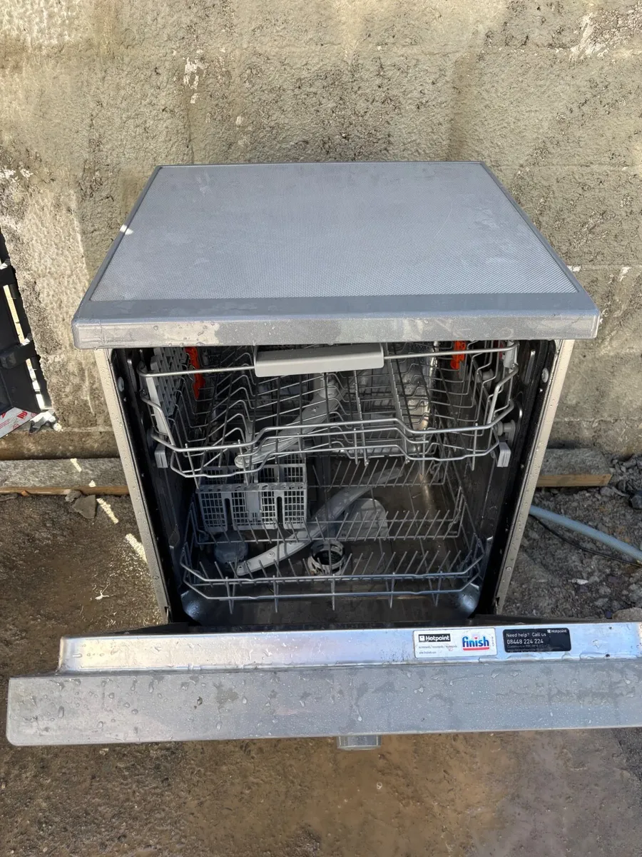 Dishwasher - Image 1