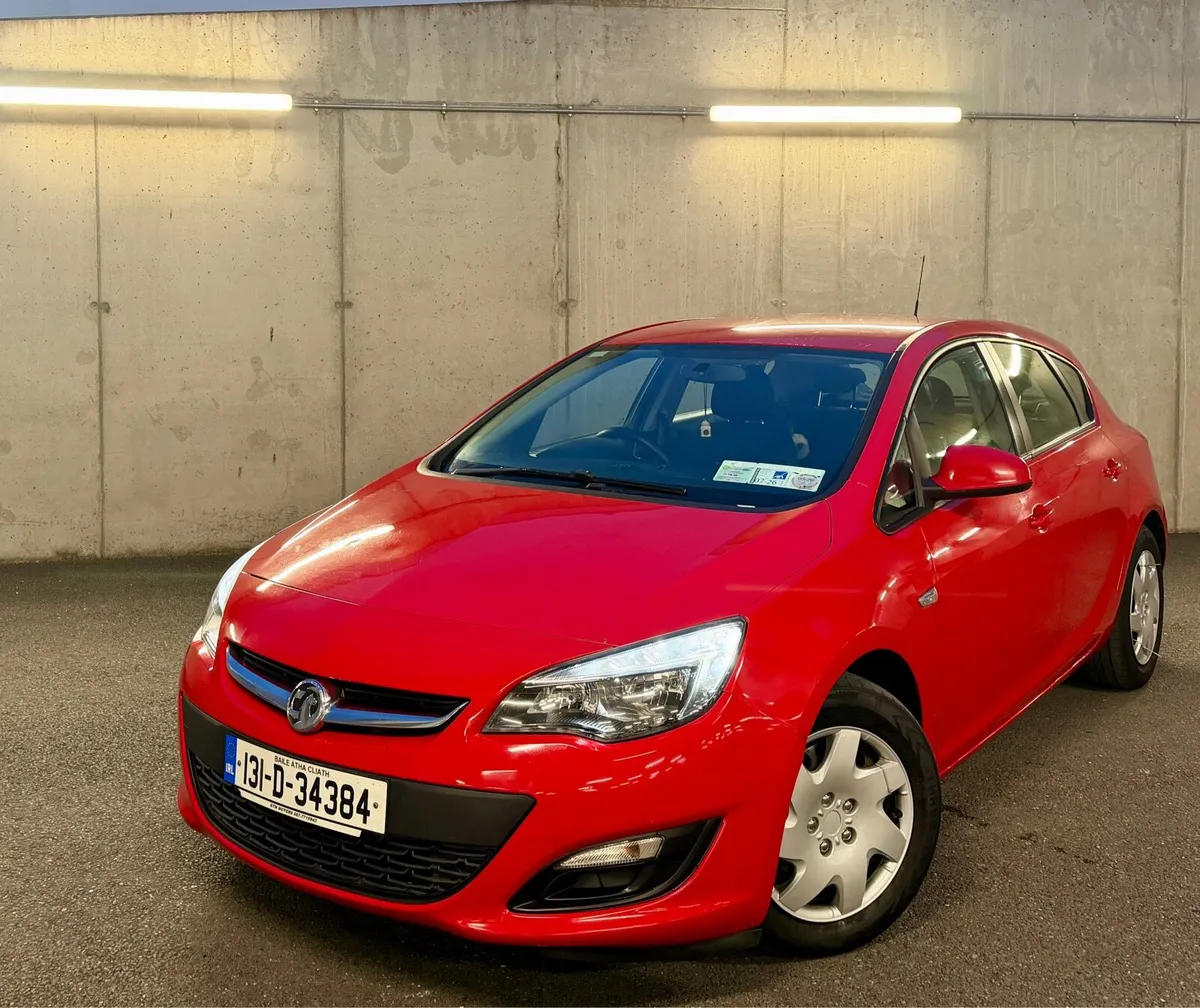 €2,750 2013 Vauxhall Astra 1.7 CDTI Executive - Image 3