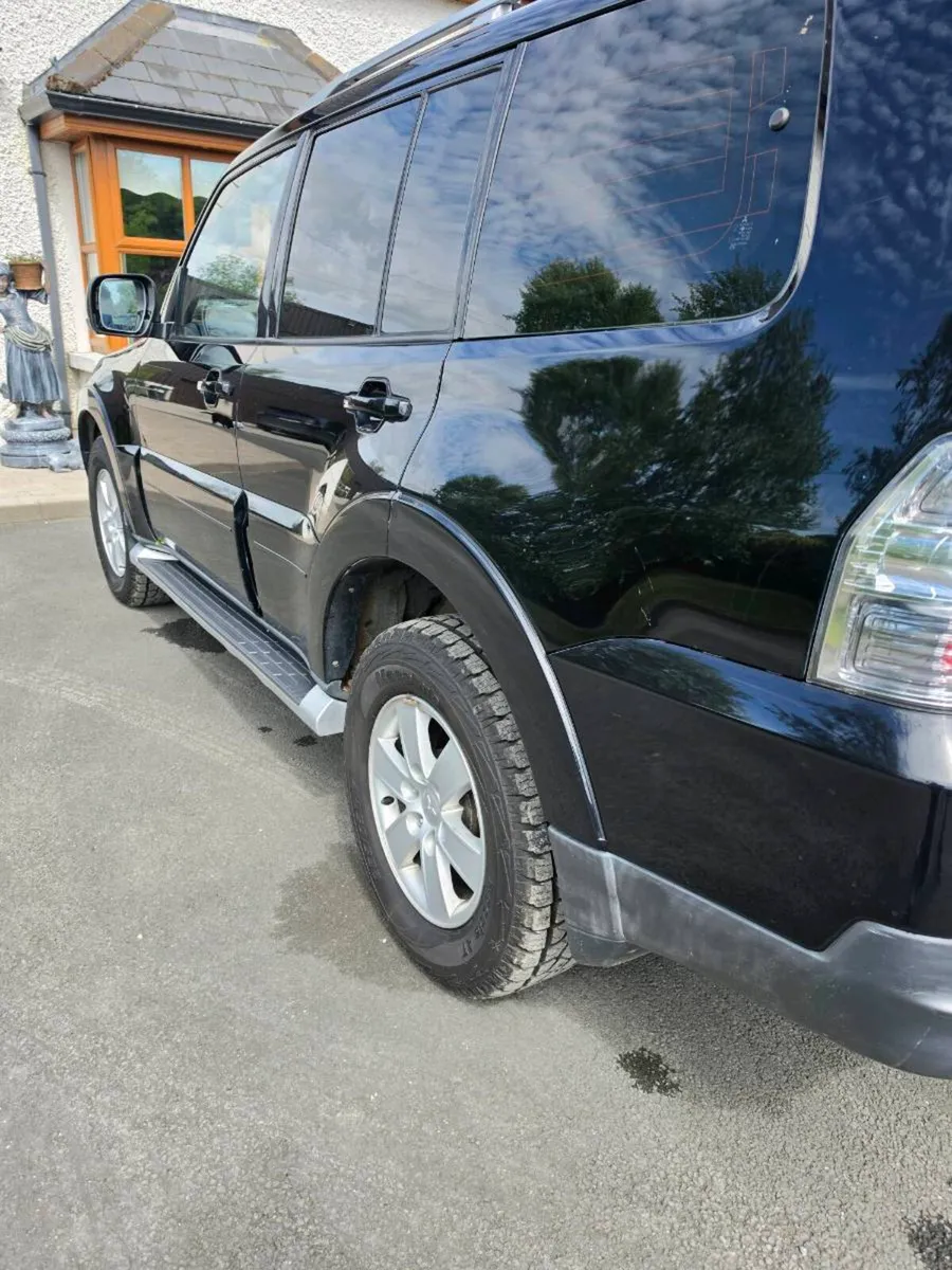 Mitsubishi pajero - Image 3