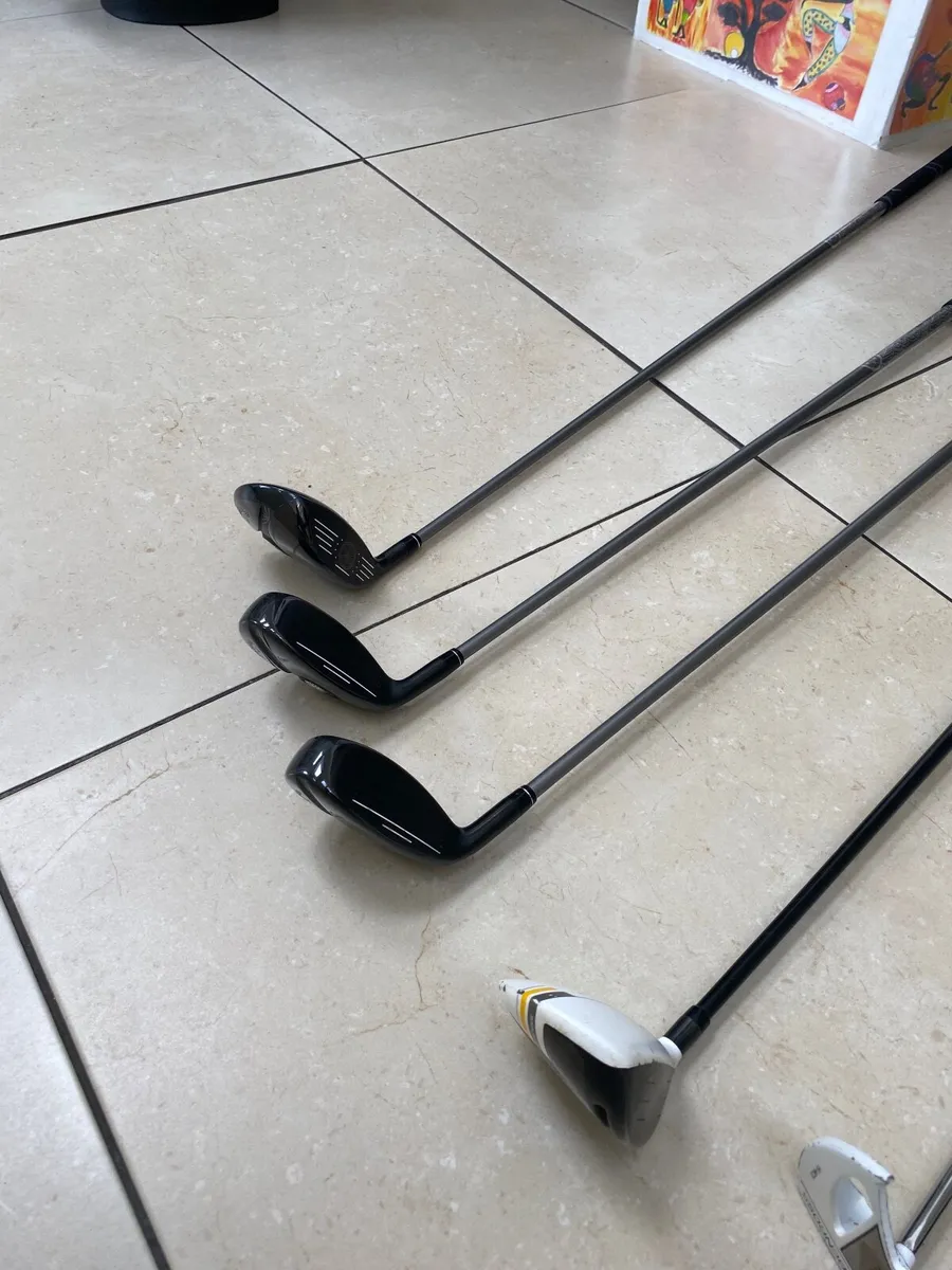 Ladies golf clubs and bag - Image 3