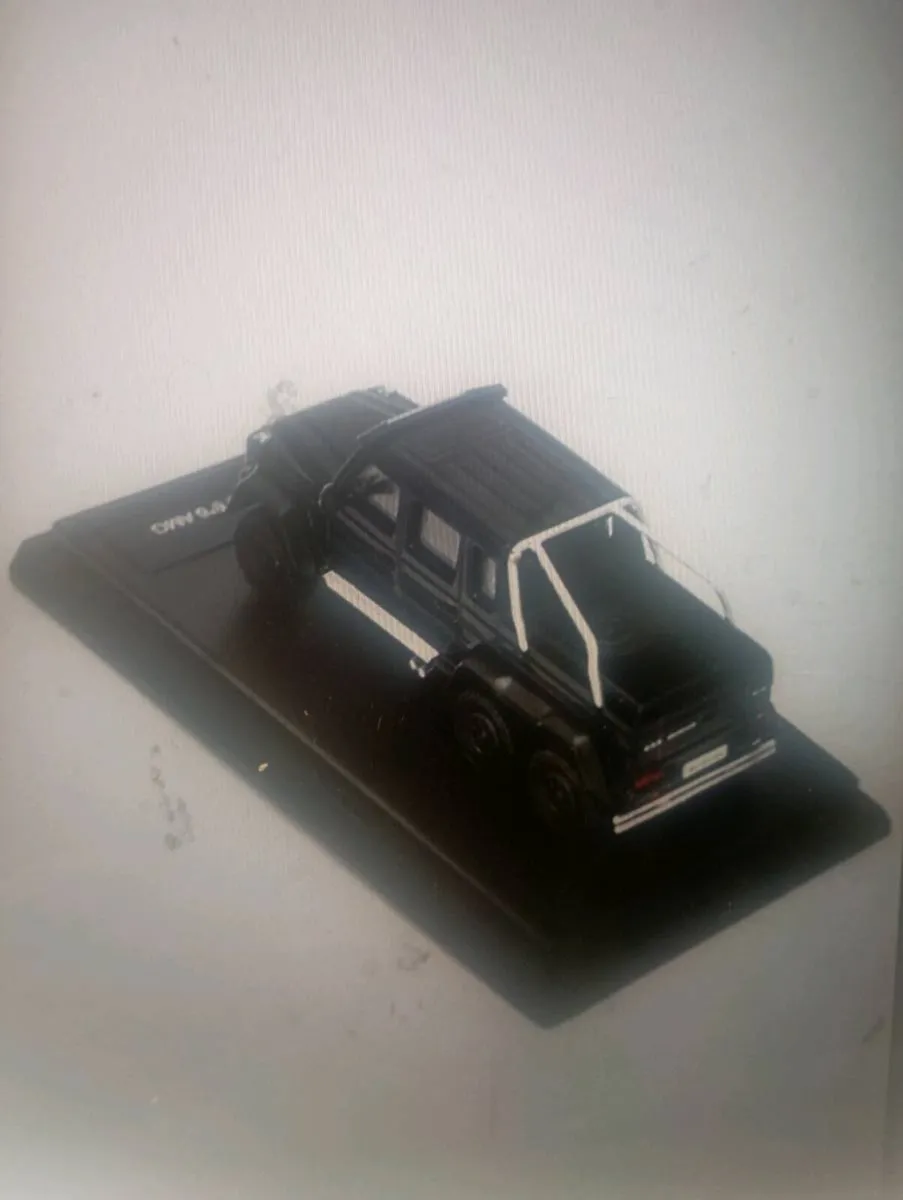 1-64 SCALES MERCEDES BENZ G63 6X6AGM BLACK DIE-CAS - Image 3