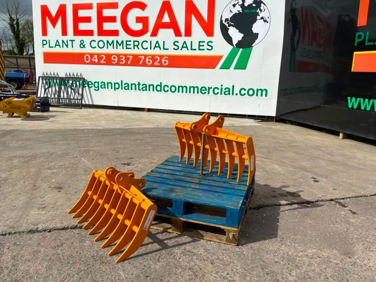 UNUSED 38" LAWN / STONE  RAKE......40mm PIN.....19 - Image 2