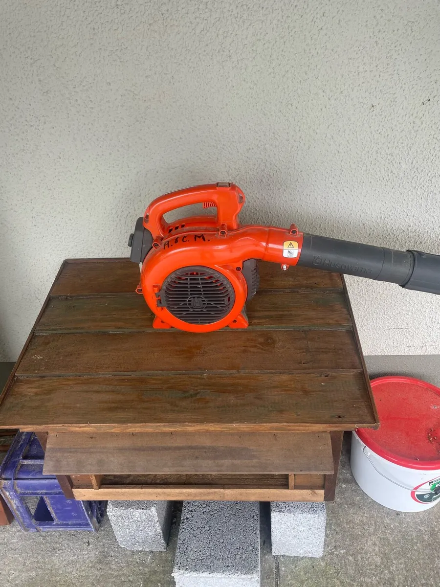 Husqvarna 125 Leaf Blower - Image 1