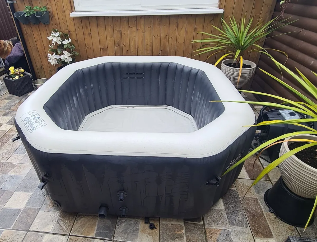 Intex Inflatable Hot Tub / Jacuzzi - Image 1
