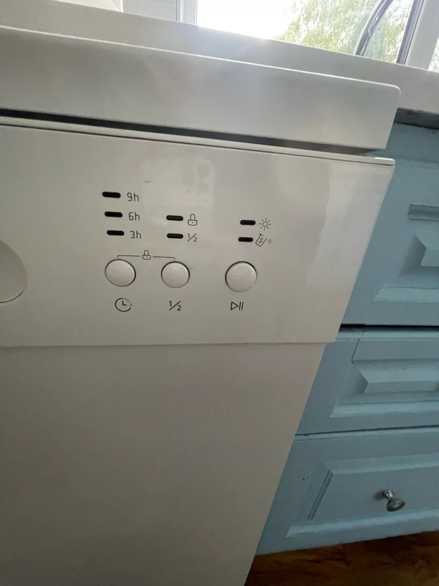 Dishwasher - Image 2