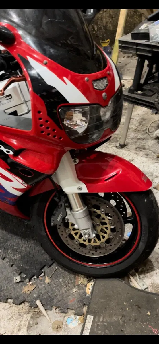 Honda CBR 900 Fireblade Parts/Extras 1992/1999 - Image 2